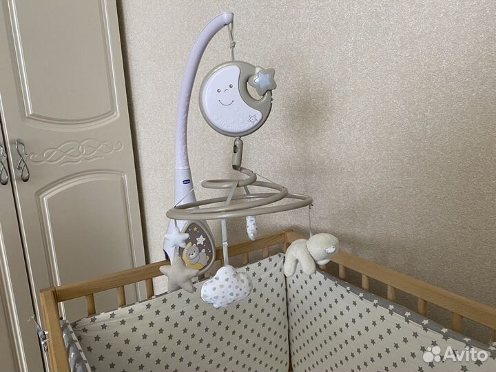 Мобиль на детскую кроватку