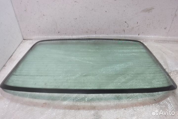 Заднее стекло Мерседес W202 C