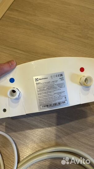 Проточный водонагреватель Electrolux (5,5 kW)