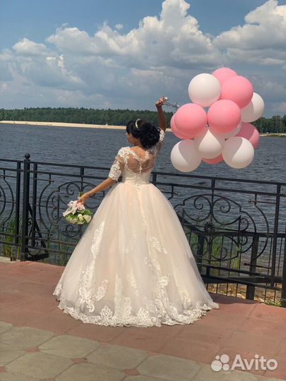 Свадебное платье