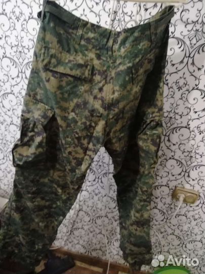 Камуфляжный костюм для страйкбола и подсумок