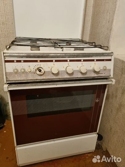Продам газовую плиту