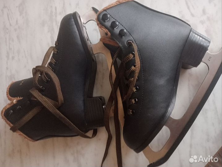 Коньки детские