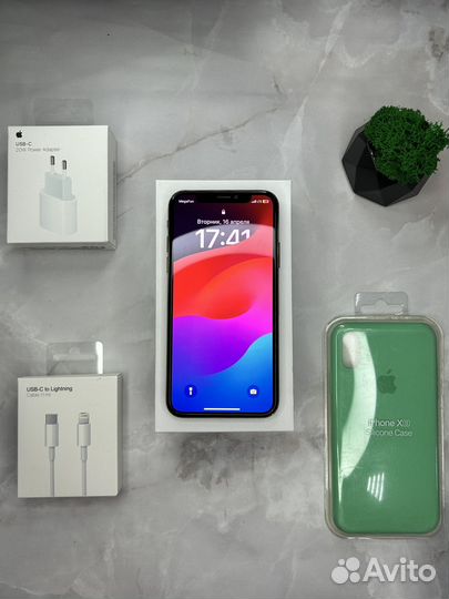 iPhone Xs, 64 ГБ