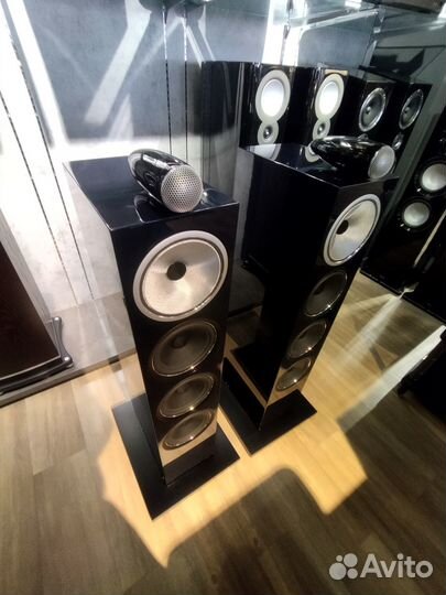 Напольная акустика Bowers & Wilkins 702 Signature