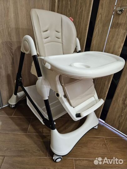 Стульчик для кормления carrello