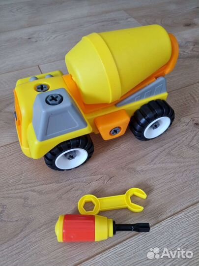 Игрушки конструкторы с отверткой