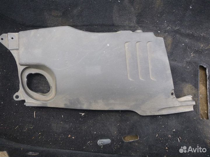 Декоративная крышка двс левая Lexus Gs430 UZS190