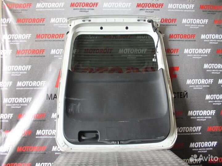 Дверь пятая Ниссан Серена C25 светлая А491