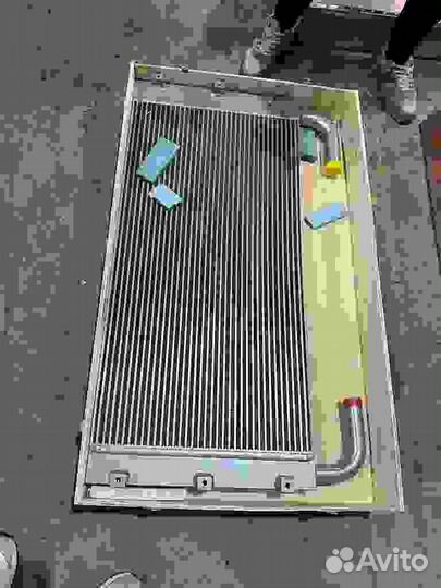 Радиатор маслянный Hitachi ZX200-5G