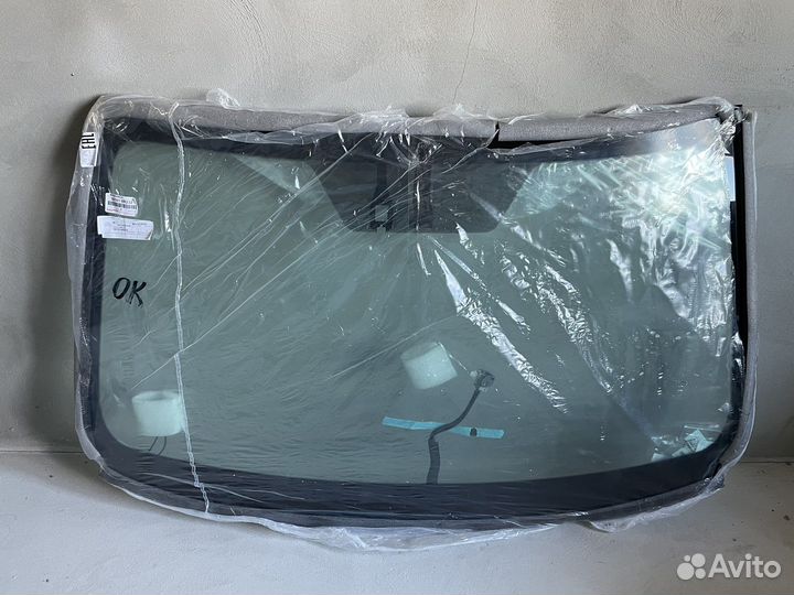 Лобовое стекло toyota RAV4