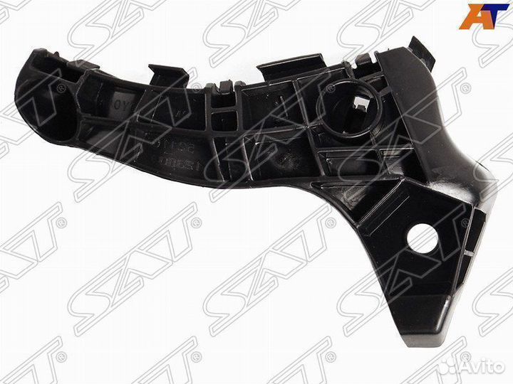 Крепление бампера toyota corolla 04-06 RH