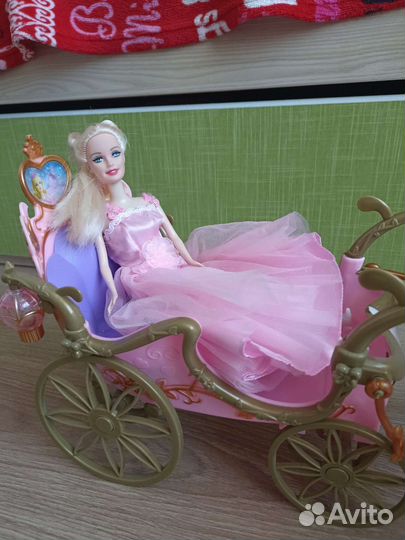 Карета с лошадью