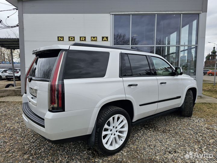 Cadillac Escalade 6.2 AT, 2019, 98 393 км