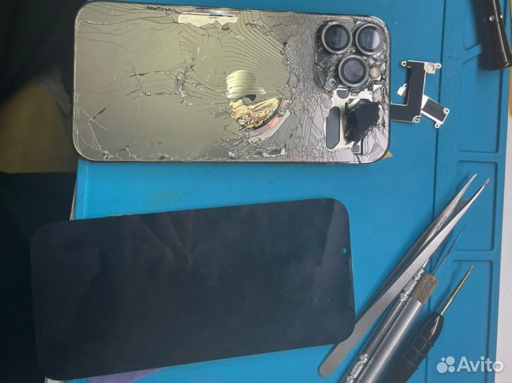 Запчасти на iPhone 8-15