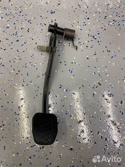 Педаль тормоза BMW E34 535 M30B35