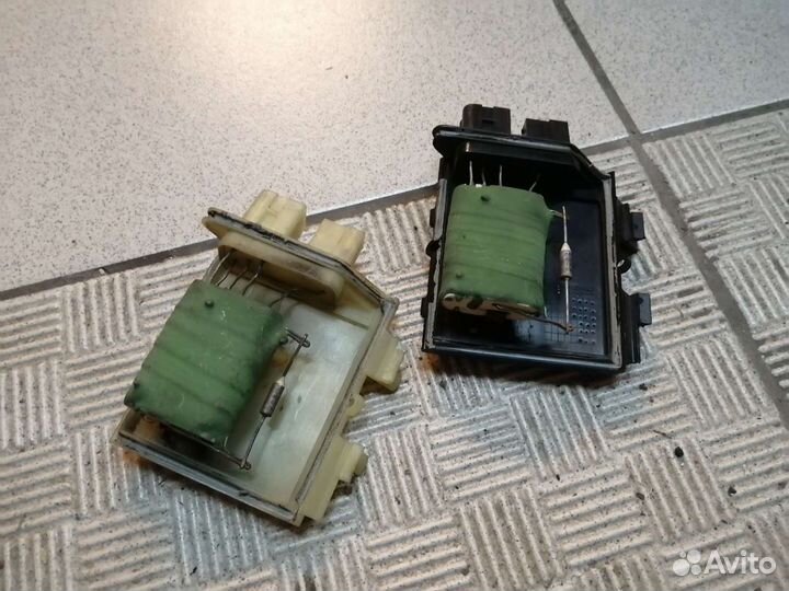 Резистор отопителя Volkswagen Passat B3 / B4, Audi