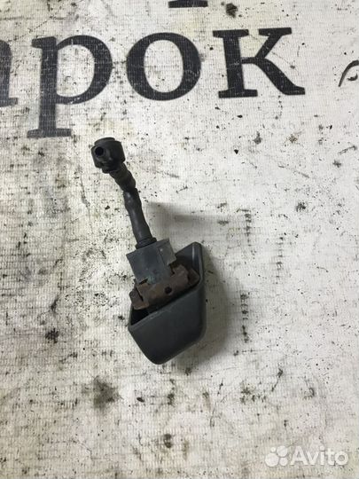 Форсунка омывателя фары Nissan Pathfinder