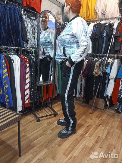 Спортивный костюм женский размер 52 новый