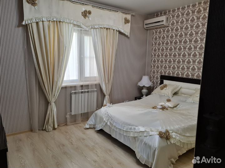 Шторы с ламбрекеном покрывало