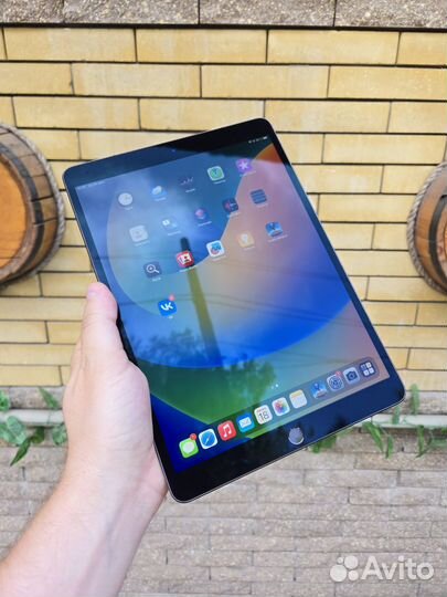 Планшет apple iPad Air 3