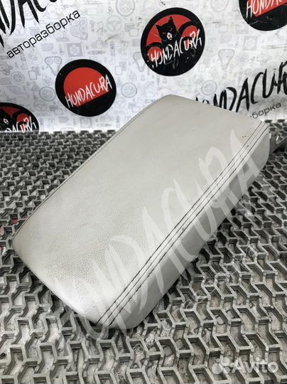 Подлокотник Honda Accord