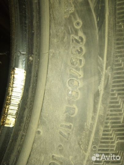 Gislaved Nord Frost 200 SUV 235/65 R17