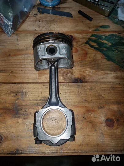 Поршень шатун Renault рено к4м k7м