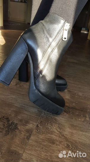 Ботинки женские 38 размера италия