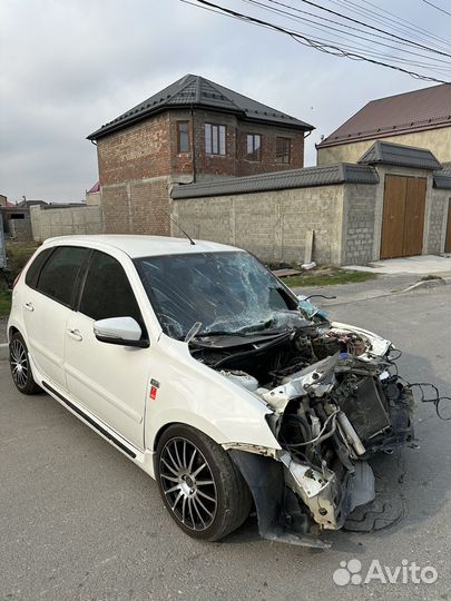LADA Kalina 1.6 МТ, 2014, битый, 200 000 км