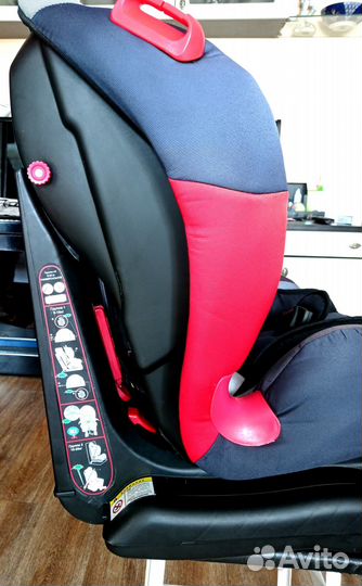 Детское автомобильное кресло BH1203