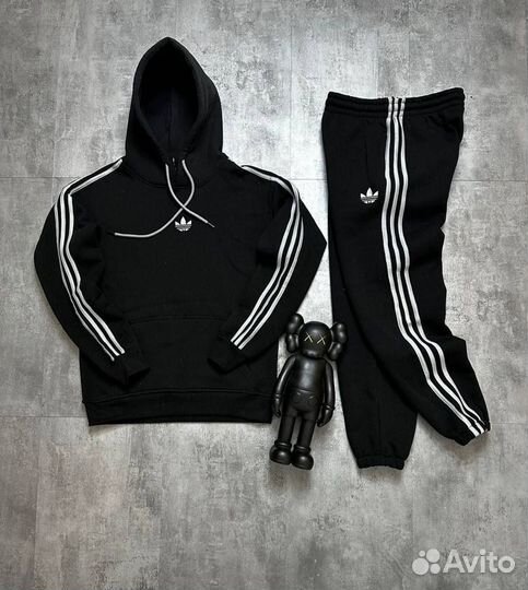 Спортивный костюм Adidas