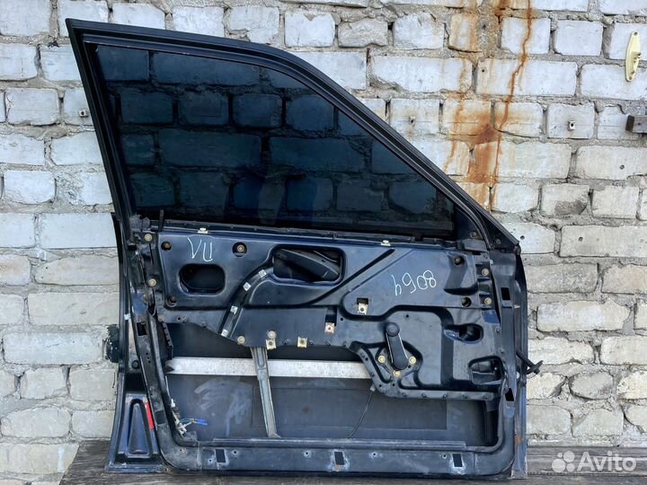 Передняя левая дверь ауди 80 б4