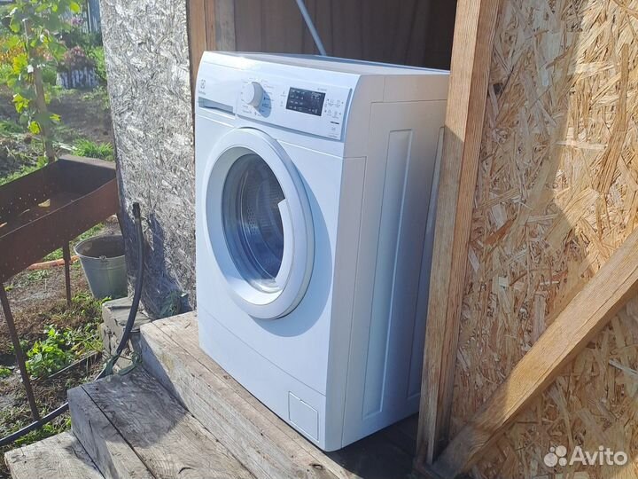 Electrolux ews1052ndu на 5 кг