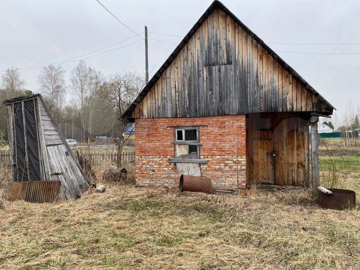 Дача 20 м² на участке 12 сот.