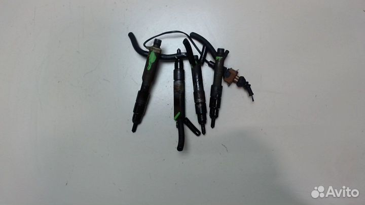 Форсунка топливная Volkswagen Sharan, 1999