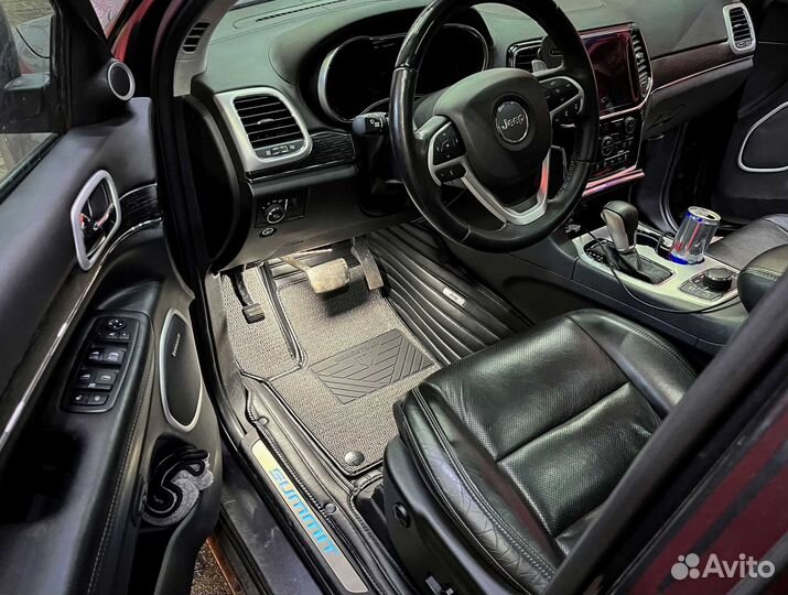 Автоковрики на Jeep Grand Cherokee