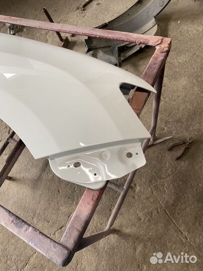 Крыло renault logan