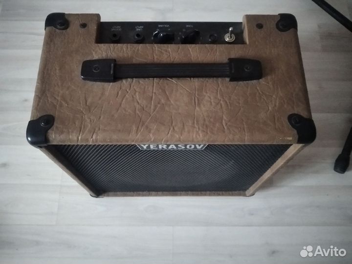 Ламповый комбоусилитель