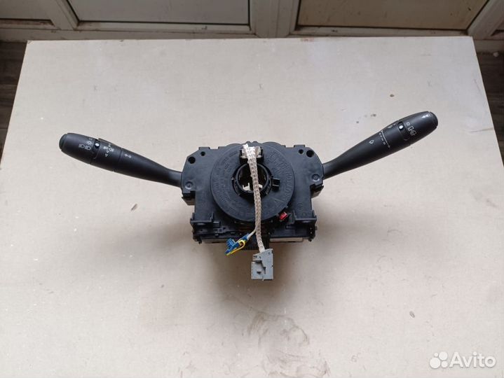 Подрулевой переключатель (Стрекоза) Peugeot 307