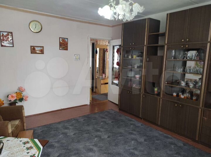3-к. квартира, 60 м², 1/5 эт.