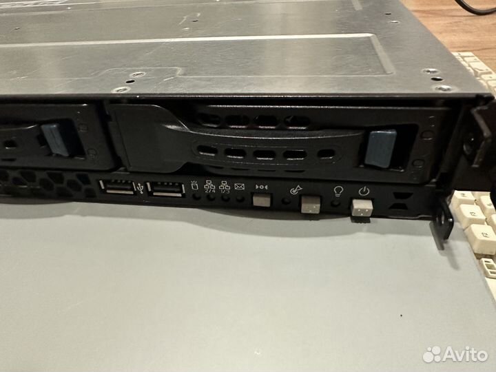Сервер Asus RS700-E7/RS4-C 1U