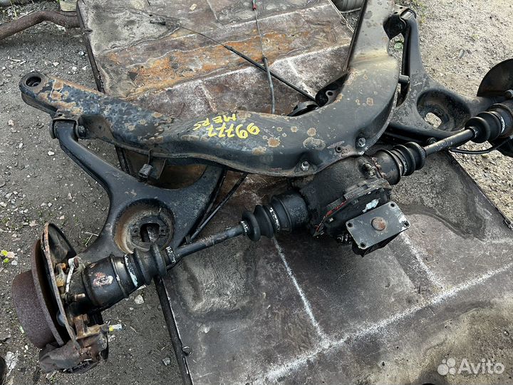 Задний подрамник в сборе Mercedes W116 4.5