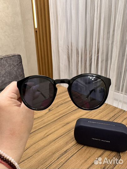 Солнцезащитные очки женские брендовые