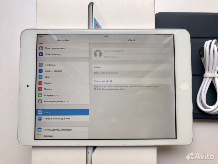 iPad Mini 64GB WiFi + Smart Case