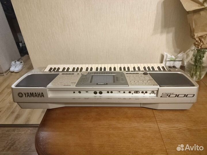 Синтезатор yamaha psr2000