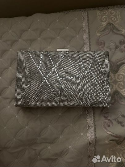 Вечернее платье и клатч