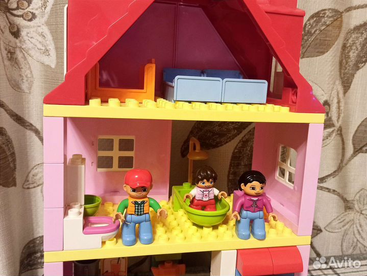 Конструктор Lego duplo Новый год и Кукольный дом