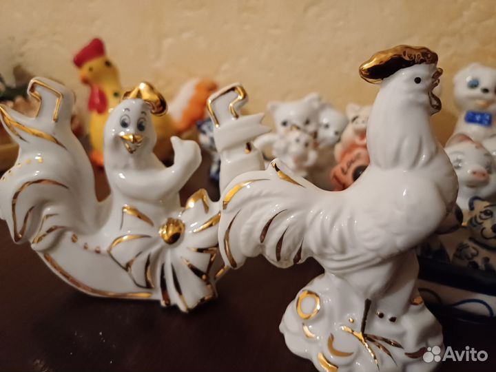 Фигурки петушка, курицы и цыплёнка