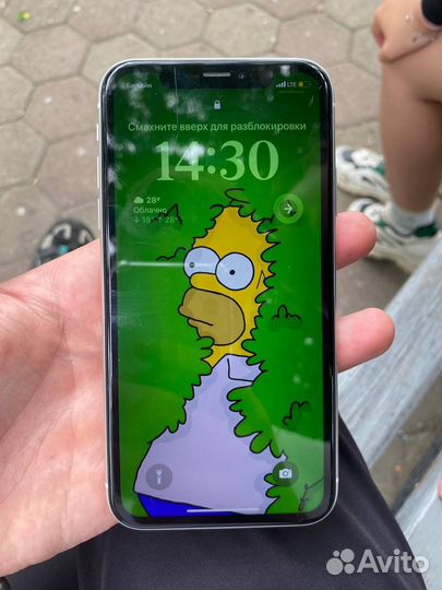 Телефон iPhone xr